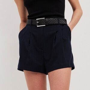 Pocket detail shorts